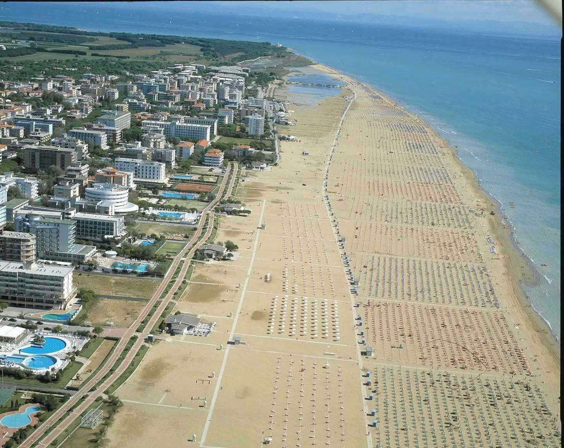 Solarium Appartement Bibione Buitenkant foto